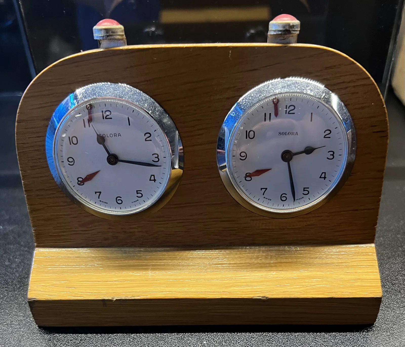 Solora - Switzerland’s Miniature Watch-Movement Chess Clock