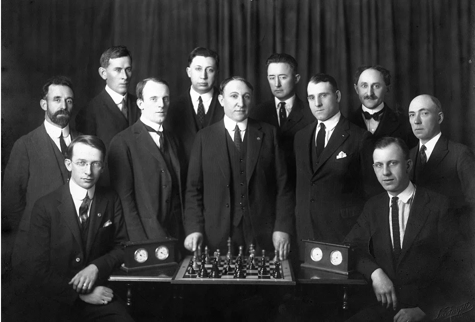 Waterbury pushbar chess-clock details