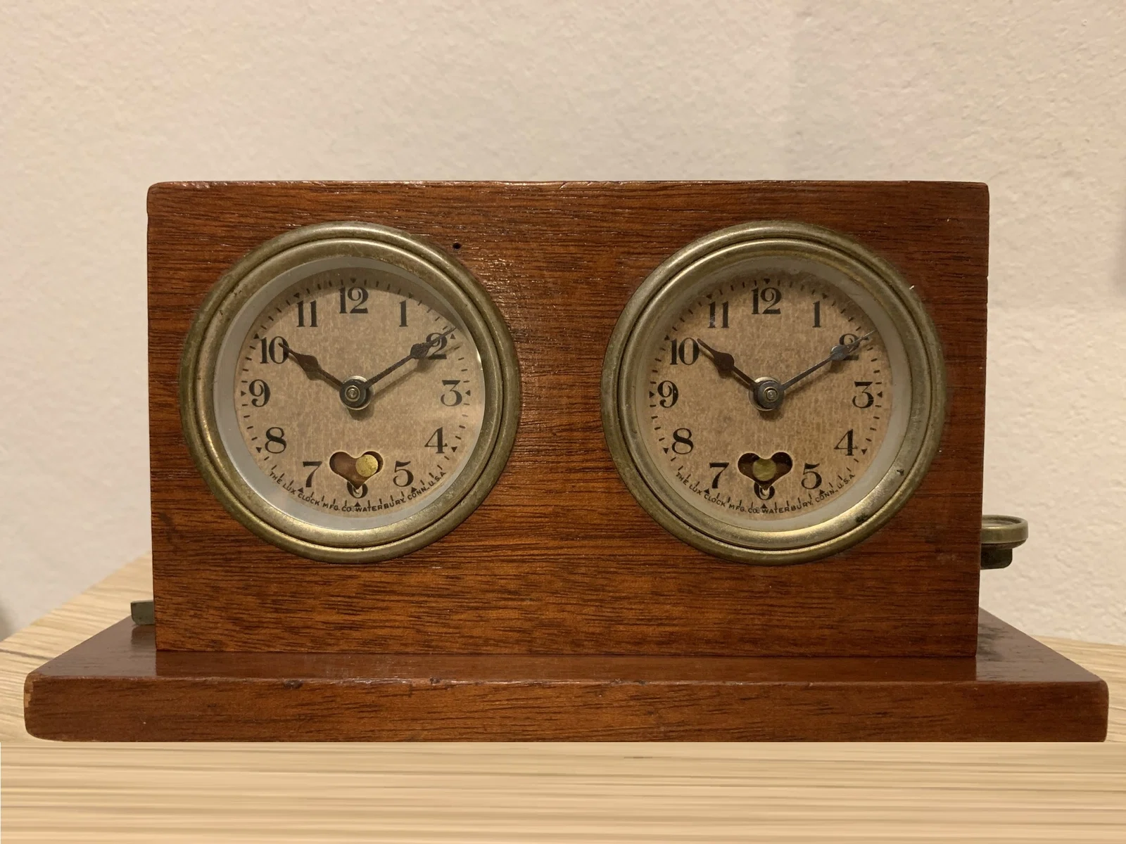 Lux chess clock