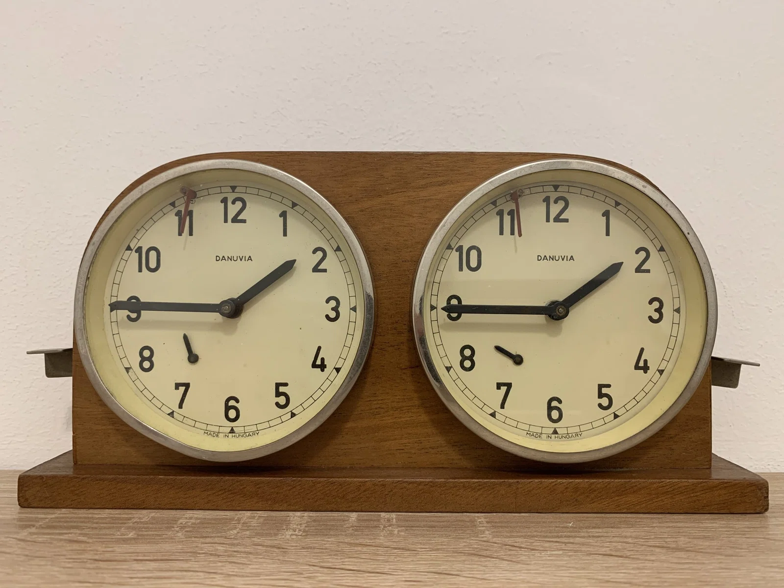 Danuvia chess clock, front view.