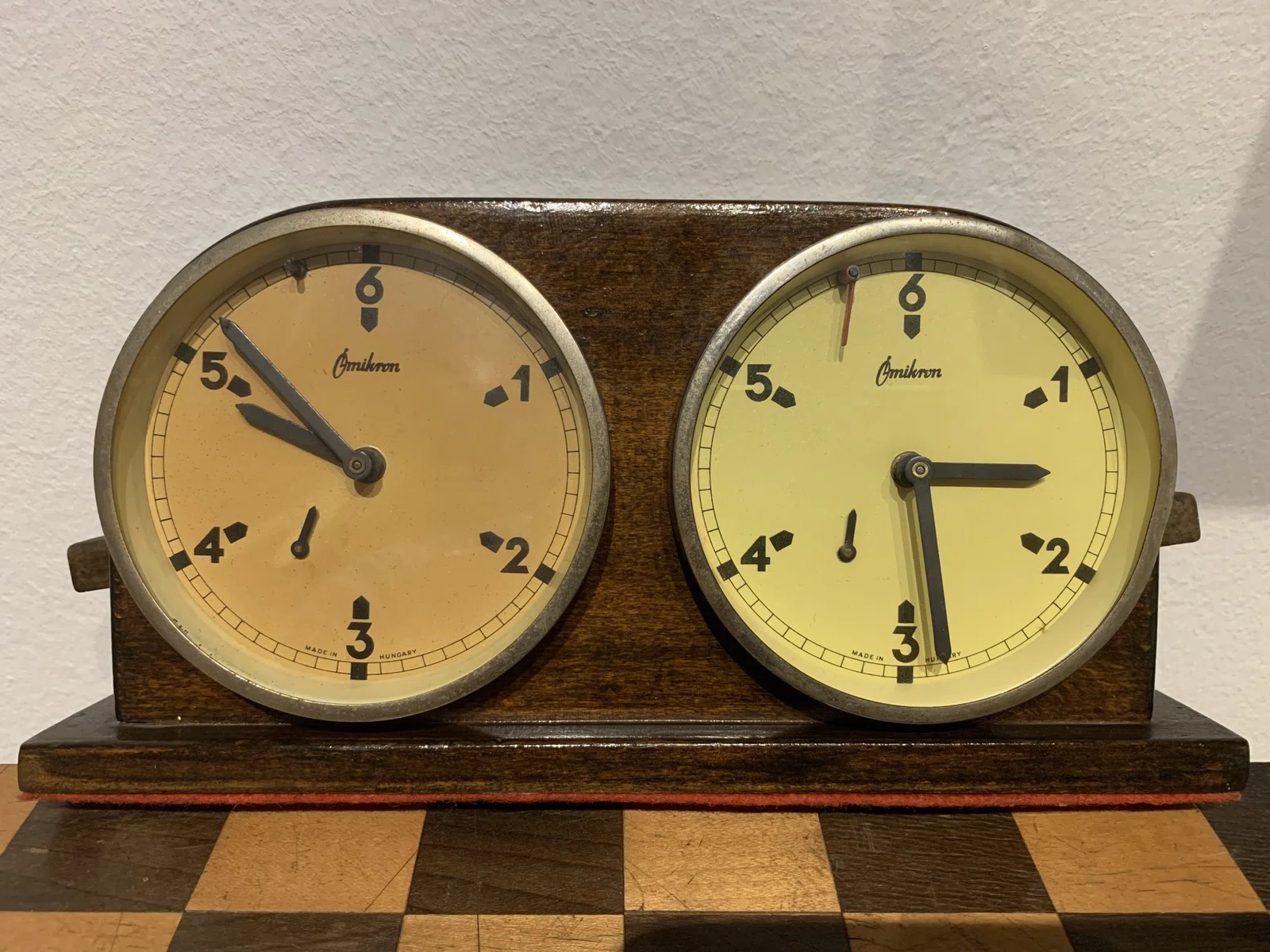 Omikron Chess Clocks