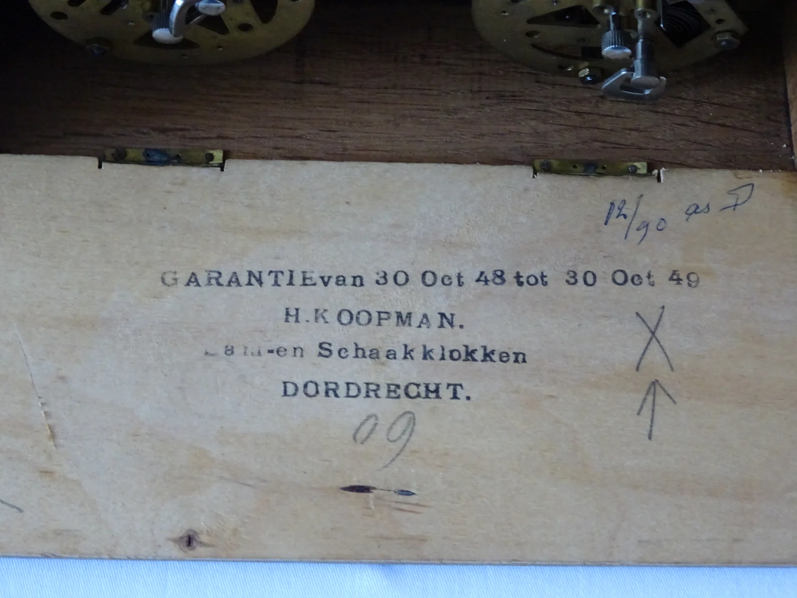 Cooperation, Export Labels, and Mixed Identities