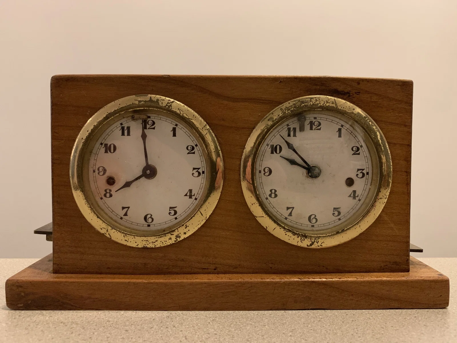 Wienerin chess clock in a wooden case.
